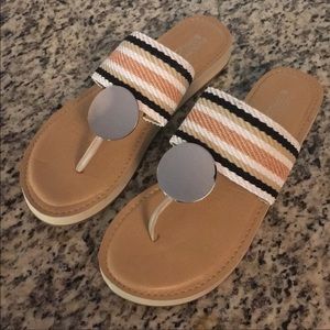Market and Spruce sandals. Only worn twice. Great condition.